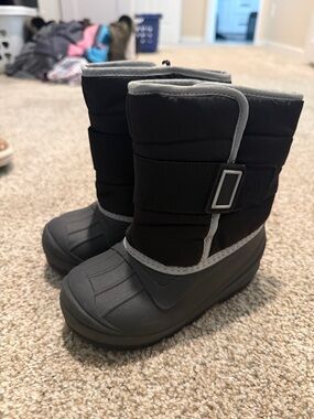 Cat & Jack Kids Black and Gray Rain & Snow Boots